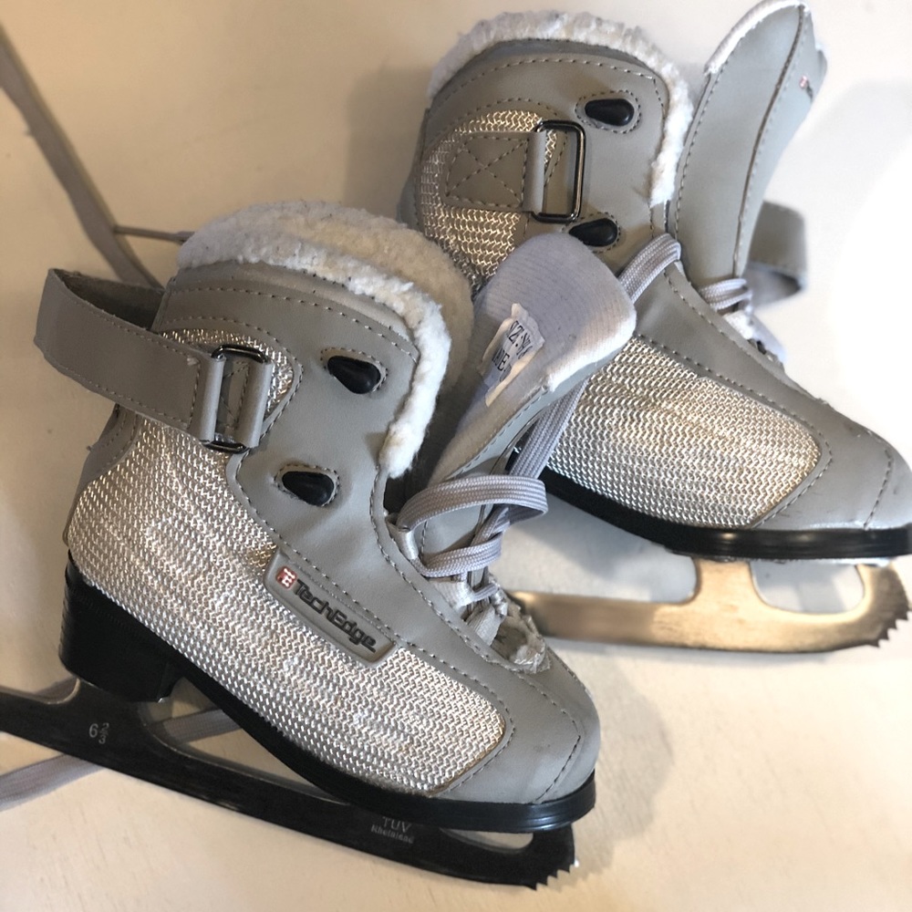 Powertek Tech Edge Figure Skates Size Youth 8